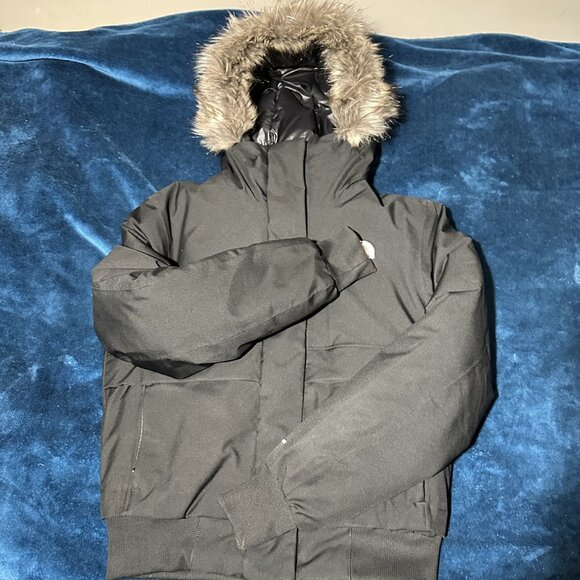 The North Face Women’s Arctic Bomber XS - Picture 4 of 9